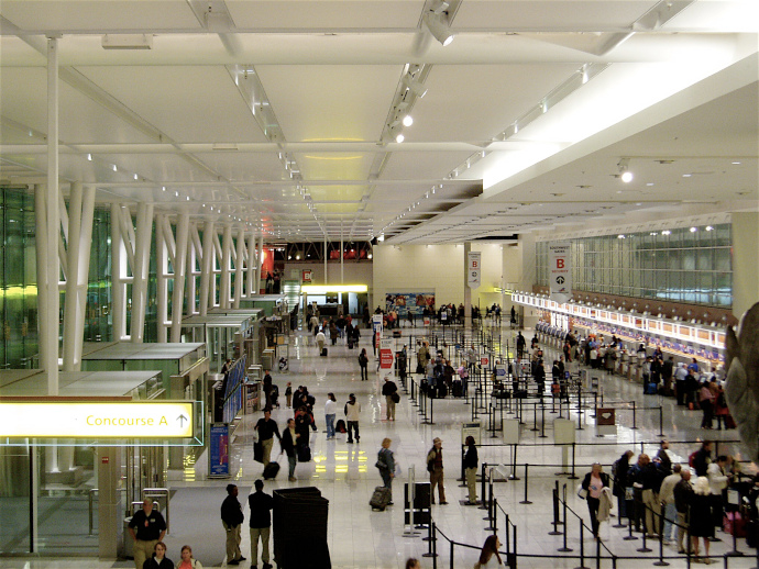 There is only one terminal building in Baltimore International Airport, divided in five concourses.